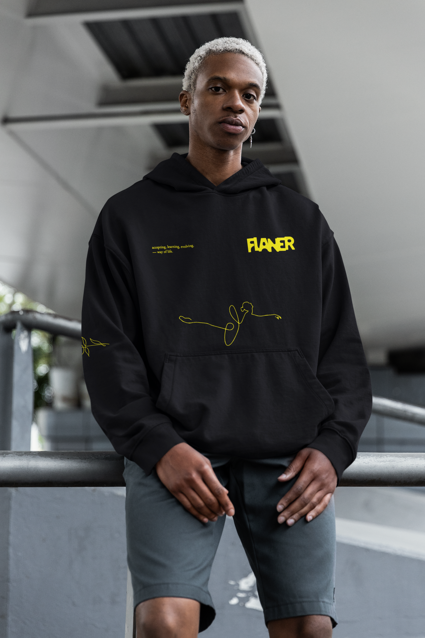 LINES BLACK HOODIE